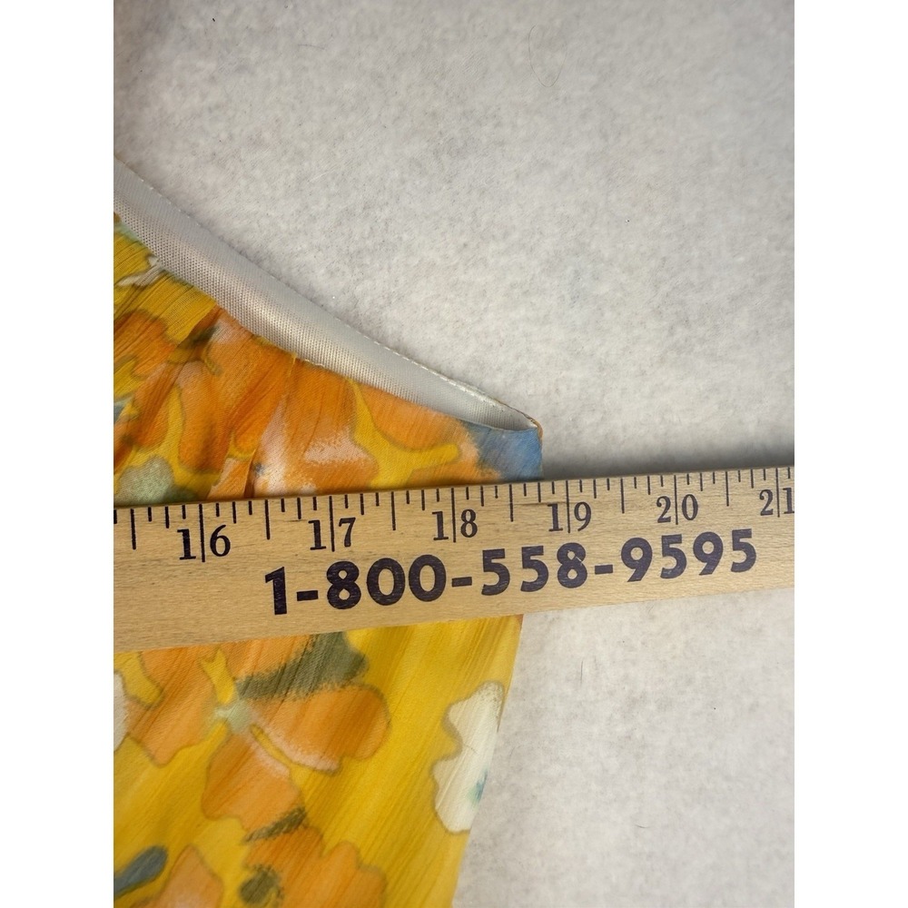 Chadwicks Womens Size 10 Yellow Floral Sleeveless Blouse Twist Neck Lined Top - Picture 2 of 6